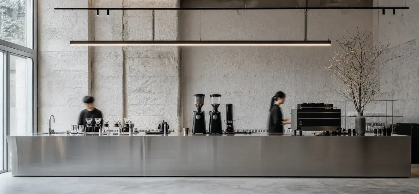 Profesionalni coffee bar s timom u radu